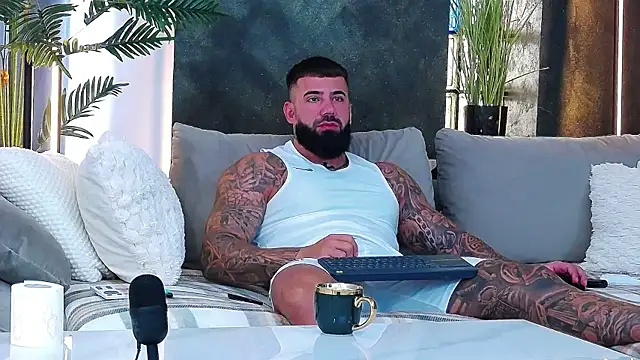 Snapshot of masterkingofmusclee chatting on September 9, 7:08 am masterkingofmusclee online show from September 9, 7:08 am