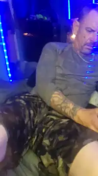 deepstroker42071 online show from December 27, 8:35 am