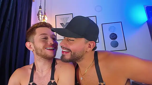 Snapshot of Juan_Castano chatting on February 6, 4:36 pm Juan Castano online show from February 6, 4:36 pm