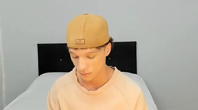 angelcortes online show from March 15, 12:13 pm