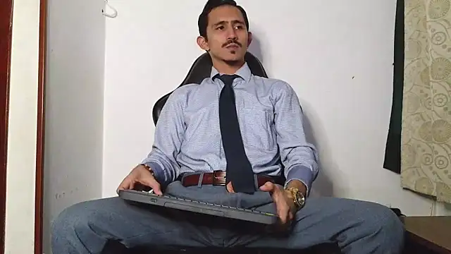 HomeAloneK online show from February 10, 7:29 pm