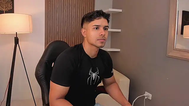 liam collins21 online show from December 23, 11:36 am