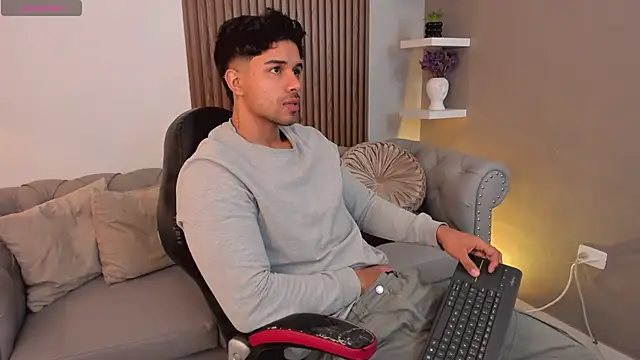 liam collins21 online show from March 4, 11:51 am