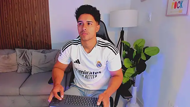 liam collins21 online show from September 29, 11:52 am