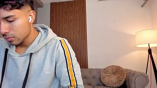 liam collins21 online show from March 9, 11:47 am