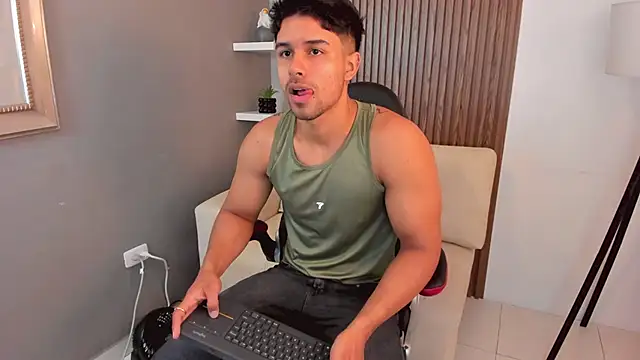 liam collins21 online show from February 5, 11:55 am