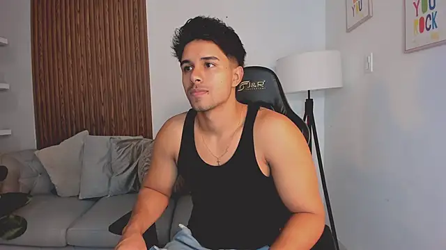 liam collins21 online show from October 2, 12:09 pm