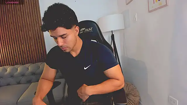 liam collins21 online show from October 29, 11:46 am