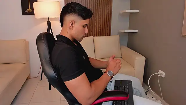 liam collins21 online show from December 21, 11:33 am