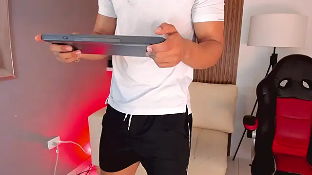 liam collins21 online show from February 13, 11:39 am