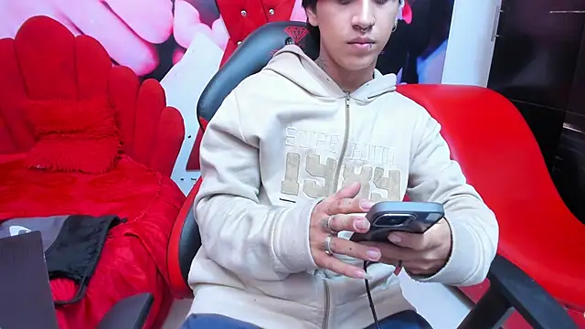 alex 477 online show from December 14, 12:01 pm