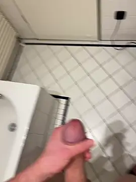 Snapshot of Lucasbwc69 chatting on December 30, 8:15 pm Lucasbwc69 online show from December 30, 8:15 pm