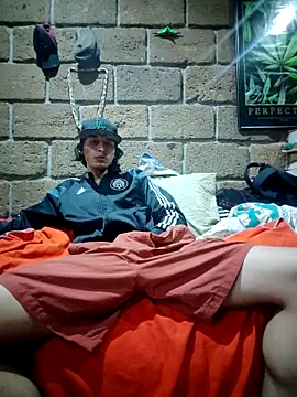 Snapshot of ELvergon_21CM chatting on October 13, 4:02 pm ELvergon 21CM online show from October 13, 4:02 pm