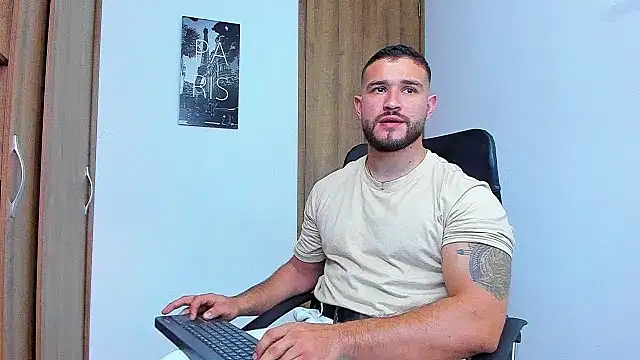 AndrewDiaz online show from October 4, 8:46 pm