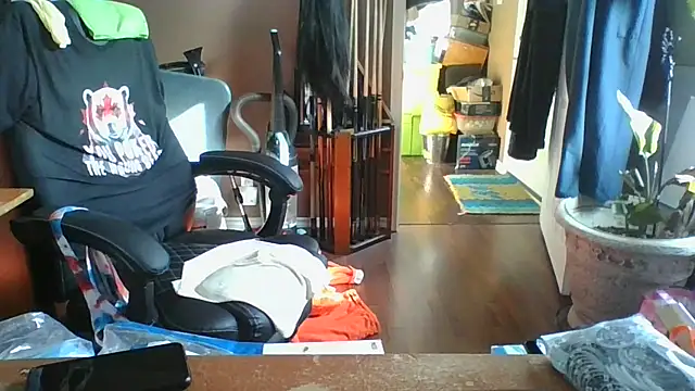 Daremeknot online show from April 9, 1:39 pm