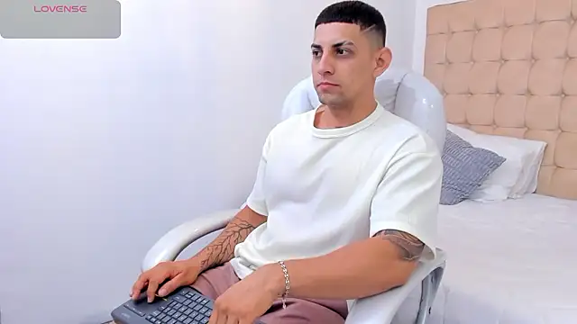 Alex cute77 online show from January 7, 12:54 pm