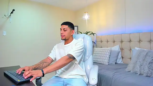 Alex cute77 online show from February 15, 12:22 pm