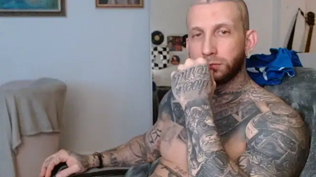 Snapshot of bobbybacala91 chatting on September 13, 6:36 am bobbybacala91 online show from September 13, 6:36 am