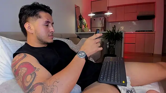 Chriskyle  online show from November 12, 2:06 am