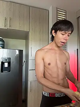 kim lian21 online show from March 28, 2:39 pm