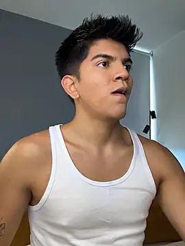 santiago 01 online show from May 22, 8:58 pm