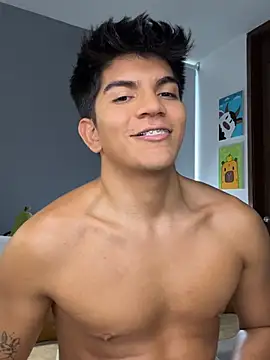santiago 01 online show from May 28, 8:40 pm