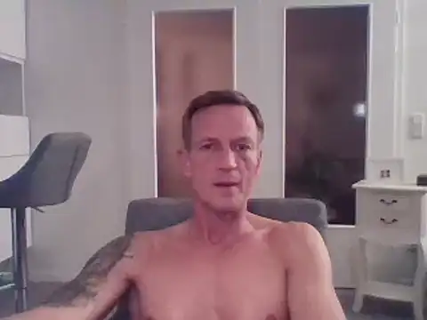 Snapshot of dirks71 chatting on January 2, 6:45 pm dirks71 online show from January 2, 6:45 pm