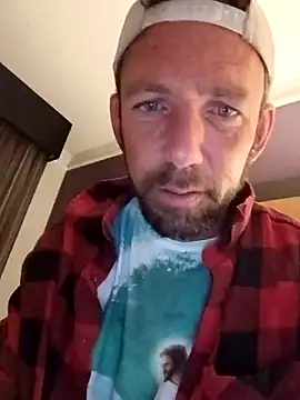 Snapshot of Treemandude chatting on October 20, 4:55 pm Treemandude online show from October 20, 4:55 pm