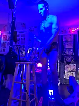 luvs2cumm69 online show from February 3, 10:58 am