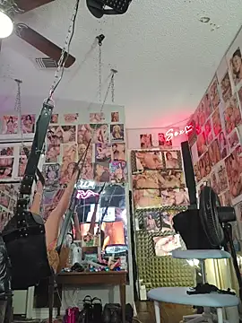 luvs2cumm69 online show from June 17, 2:02 am