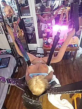 luvs2cumm69 online show from January 29, 9:01 am