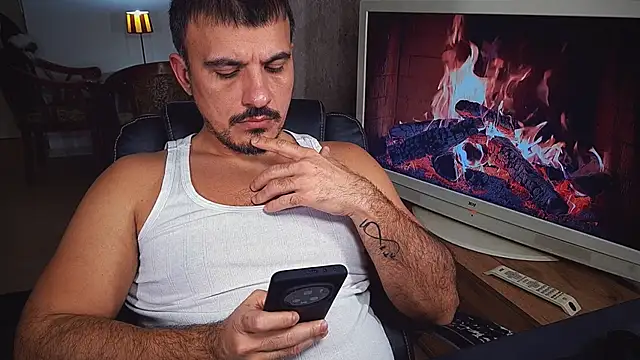 officeman7 online show from December 23, 6:05 pm