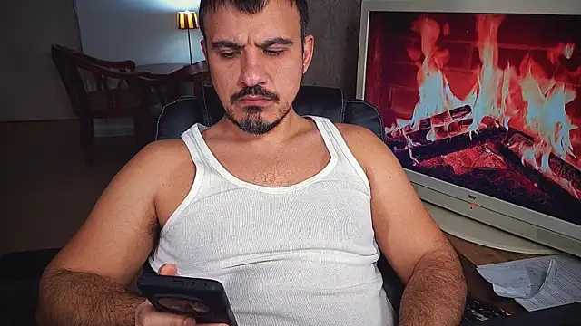 officeman7 online show from February 9, 4:07 pm