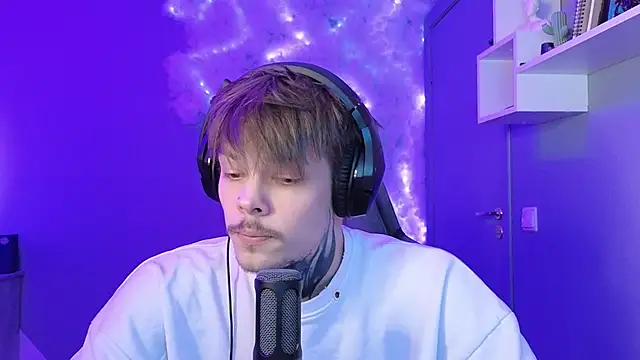 DENIS HERE online show from January 22, 6:10 am