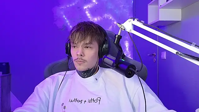 DENIS HERE online show from January 15, 5:15 pm