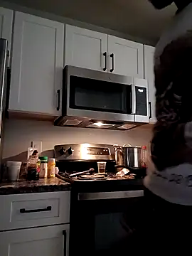 Snapshot of Atlantalitty chatting on October 31, 1:36 pm Atlantalitty online show from October 31, 1:36 pm