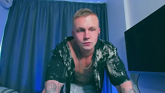 Samuel Andrew online show from January 17, 1:26 am