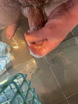 LivingLegend1978 online show from April 19, 9:20 am