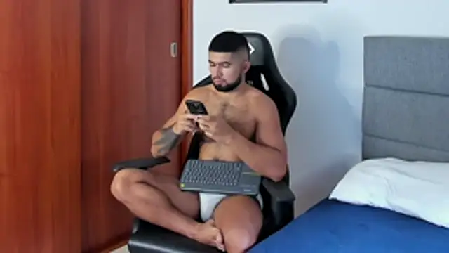 ethaanjones online show from November 30, 1:02 pm