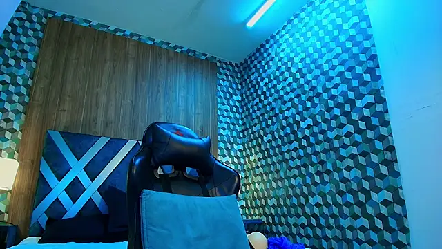 Michael magno online show from October 19, 9:29 pm