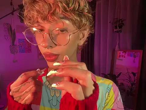 lyamthommpson online show from February 24, 4:35 am