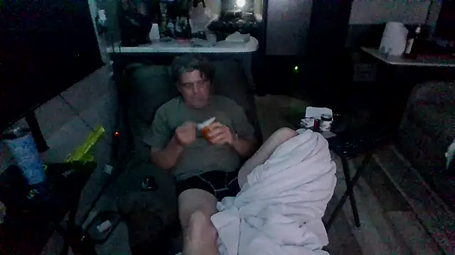 lateniter online show from March 3, 6:10 am