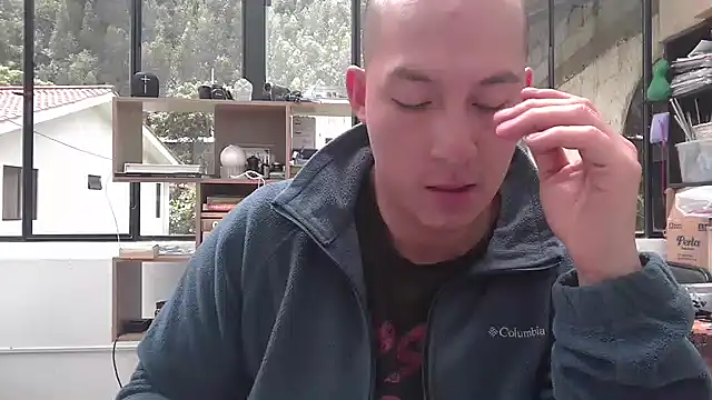 Snapshot of 97banana chatting on February 19, 4:22 pm 97banana online show from February 19, 4:22 pm