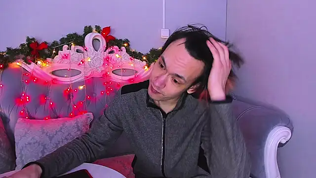 CalvinOwens online show from December 28, 3:47 am