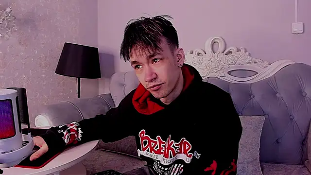 CalvinOwens online show from February 3, 3:20 am