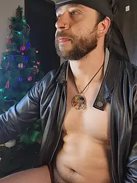 just maxii online show from December 15, 12:07 am