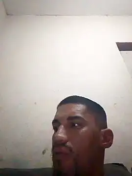 Snapshot of fieltoprj1 chatting on February 6, 2:00 am fieltoprj1 online show from February 6, 2:00 am