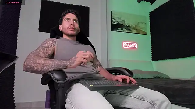 LucianSinclair online show from November 20, 3:39 am