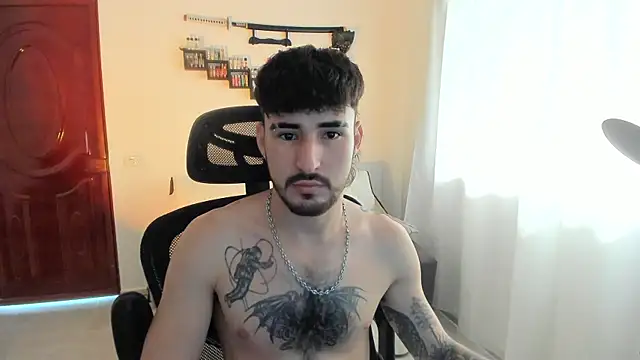 DmitriSanders online show from April 28, 8:02 pm