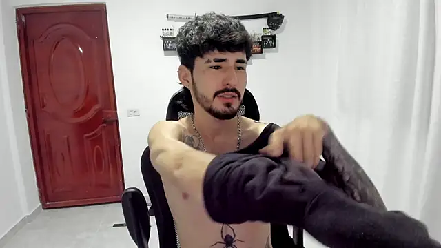 DmitriSanders online show from March 21, 12:47 am